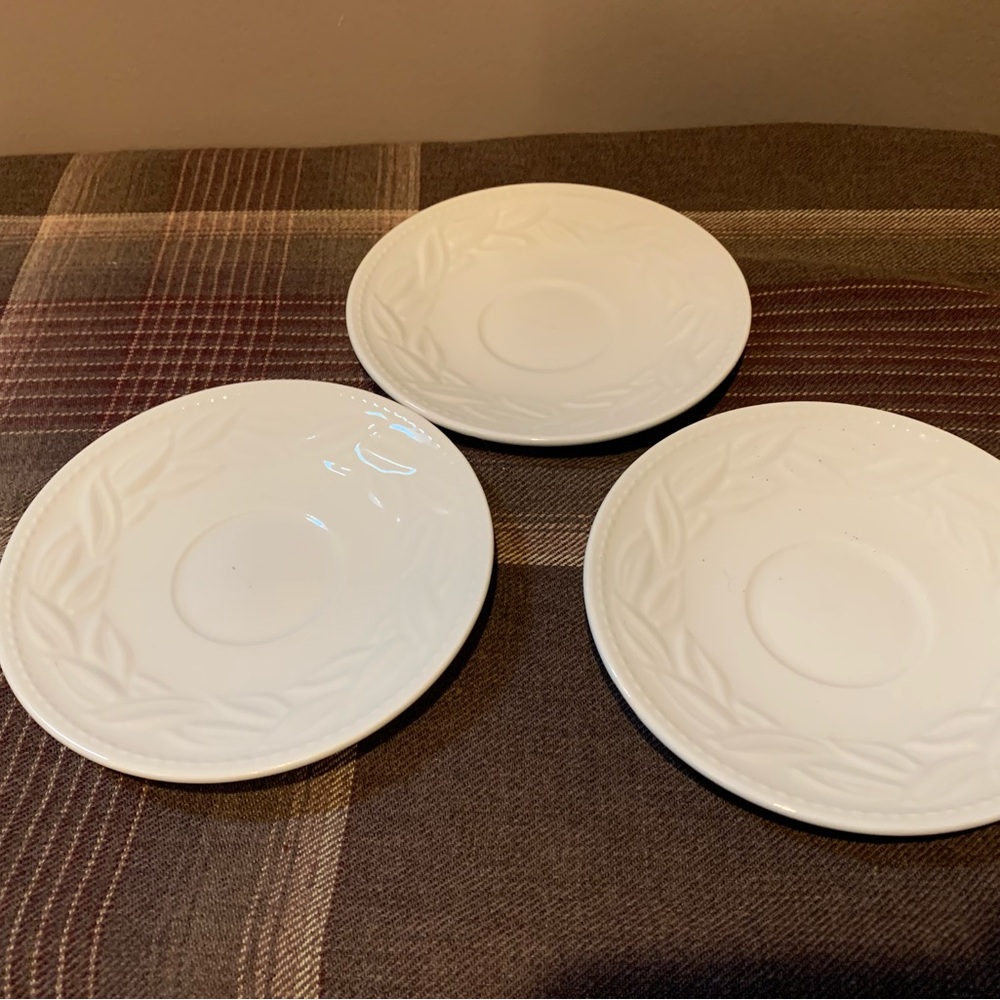 Churchill Elegant 3 piece Saucer Set